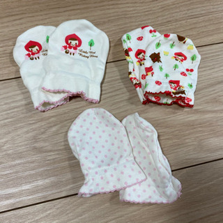 ベビー用　靴下・スタイ・ミトン【再値下げ】の画像