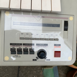 エレクトーン(ペダル鍵盤は音が出ません)の画像