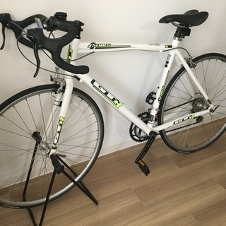 ロードバイクGAINT 買って下さい。