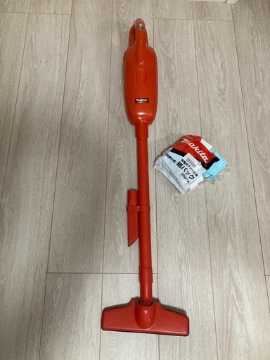 マキタ　コードレス掃除機　クリーナー