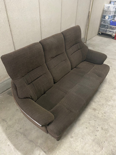 3人掛けソファー　ブラウン