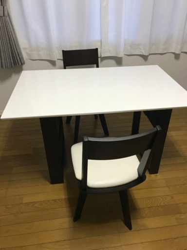 【受付終了】伸長式ダイニングテーブル　椅子セット 2人用