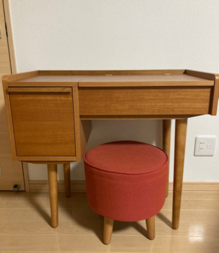 unico ALBERO ドレッサー・スツールのセット