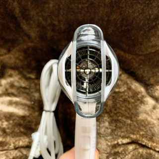 【汚れ傷なしほぼ新品 値引き可能】HUGE ヘアドライヤーの画像