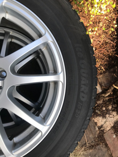 スタッドレスタイヤ　スノータイヤ　タイヤ4本ホイール付