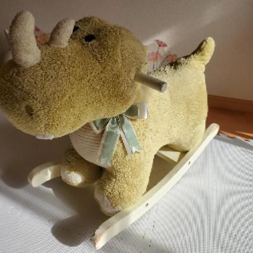 恐竜　ロッキングチェア