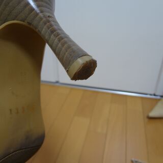 ベージュロングブーツ　Piiti  ヒールありの画像