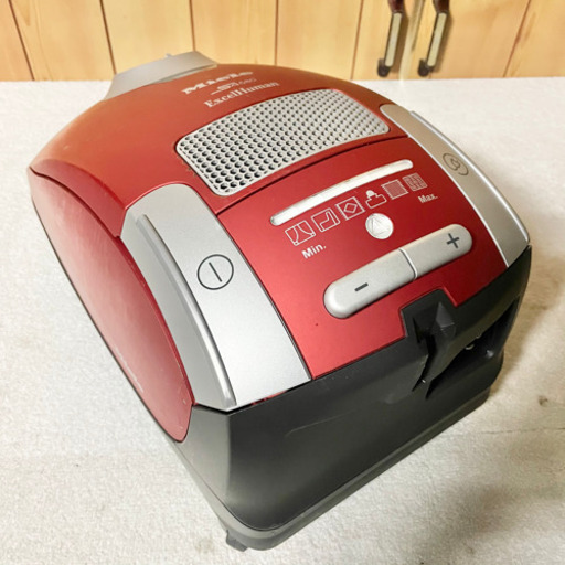 Miele ミーレ 掃除機 紙パック式 掃除機 S4580 ドイツ製 レッド