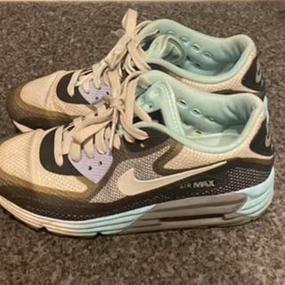 NIKE スニーカーの画像