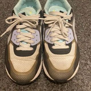 NIKE スニーカー