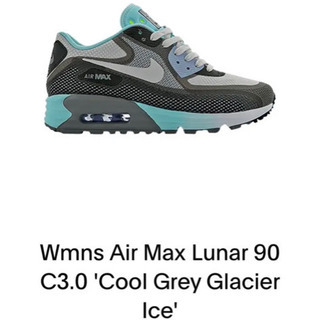 NIKE スニーカーの画像