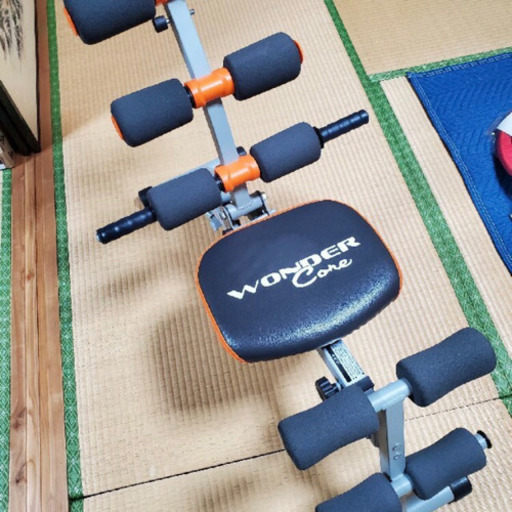 倒れるだけで 腹筋ワンダーコア