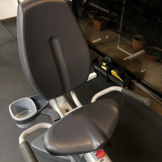 LifeFitnessエアロマグネティックバイク 液晶メーター 心拍・体力測定の画像