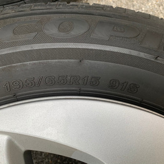プリウス50純正タイヤ　195/65R15