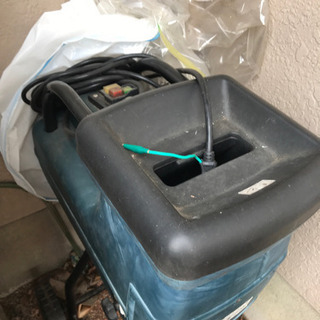 サイレントシュレッダー　剪定枝粉砕機