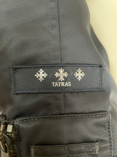 ダウンジャケット　タトラス