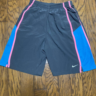 NIKE スポーツ用ハーフパンツの画像