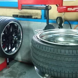 245/45R17　レクサスタイヤ激安大阪　レクサスタイヤ激安堺市　245/45R17　9000円の画像