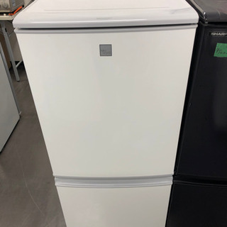 愛知岐阜/送料込★シャープ 137L冷凍冷蔵庫 SJ-14E6-KW 2019年 ♪ 2019年製/SHARP/冷凍冷蔵庫/SJ-14E6-KW/137L♪