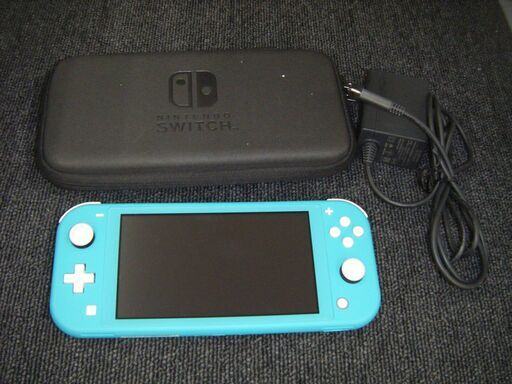 任天堂　スイッチライト　HDH-001　中古品　ケース、アダプター有