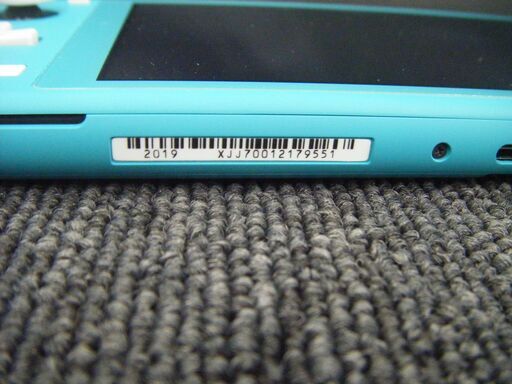 任天堂　スイッチライト　HDH-001　中古品　ケース、アダプター有