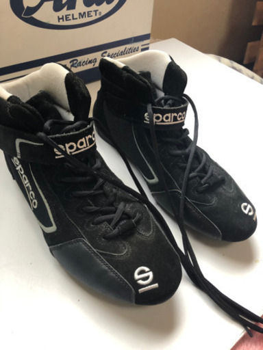 中古・引き取り可能な方限定】Arai アライ GP-5WP四輪用 フルフェイスヘルメット LLサイズ 61-62 ホワイト ラリー カート レース サーキット 競技用 自動車 その他付属　 SparcoレーシングスーツXL・ブーツsize 11・グローブsize 11