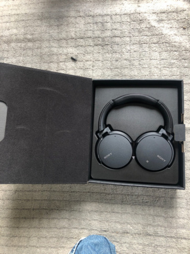 SONYのヘッドホンMDR-XB950N1