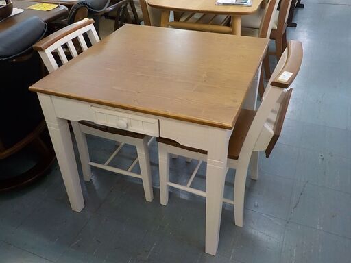 ID:G954560　食卓３点セット（引き出し付き）