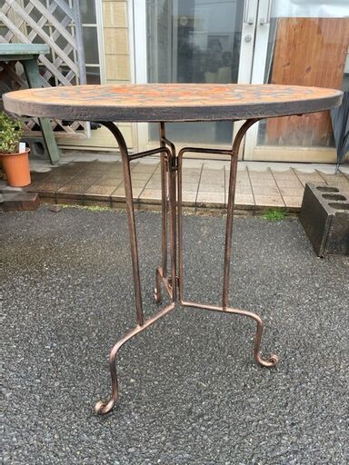 テラコッタ　テーブル