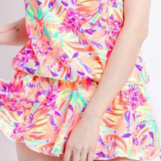 新品未使用　Kirara　ワンピース付き花柄3点セットビキニ　ピンクの画像