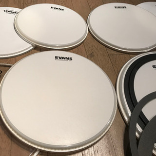 【再々値下げ】中古エバンス ドラムヘッド UV1 他セット  E...