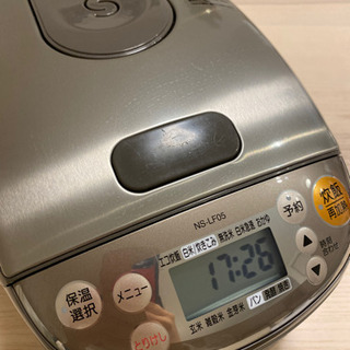 【取引中】象印 ZOJISUSHI 炊飯器 極め炊き 3合