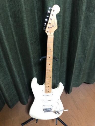 マーシャル アンプ MG10＋FENDER＋スタンド