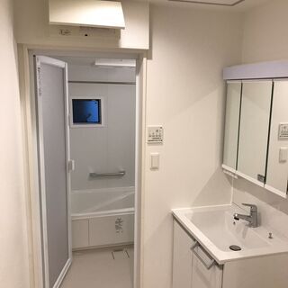 【築浅物件！！】　蕨市錦町木造４LDK戸建て物件！！　 − 埼玉県