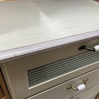GM271　タンス　衣類たんす　白　ホワイト　幅59㎝　奥42㎝　高さ86㎝　レトロタンス　レトロ　アンティーク家具　レトロ家具　洋服収納　リサイクルショップ　ケイラック朝霞田島店　ケイラック　志木　和光　新座　板橋　練馬　富士見　所沢　川越　さいたま市　大宮　浦和　戸田　蕨　草加　清瀬　東久留米　三芳　入間の画像