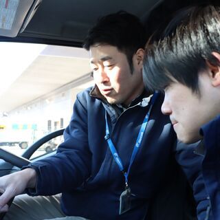 ２t（中型）トラックドライバー【精密機器運送／大阪支店】の画像