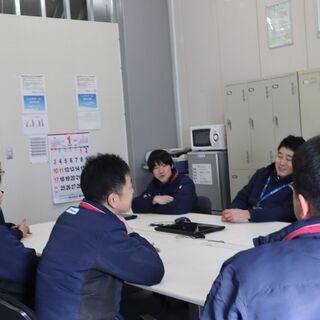 ２t（中型）トラックドライバー【精密機器運送／大阪支店】の画像