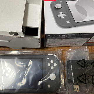 中古美品 任天堂Switch Lite Nintendo Switch 任天堂 Lite ニンテンドースイッチ ライト