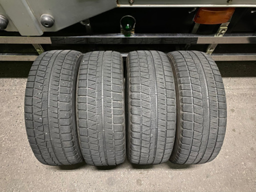 スタッドレスタイヤ 215/55R17 4本　BRIDGESTONE  BLIZZAK REVO GZ