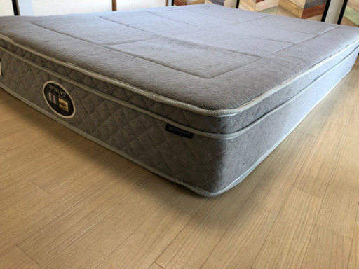 セミダブル　低反発　マットレス　綺麗なお品です⭐︎