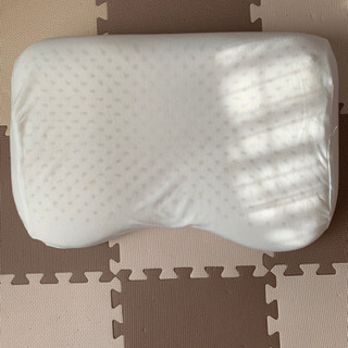 【完売】【美品】ラテックス　枕　高反発
