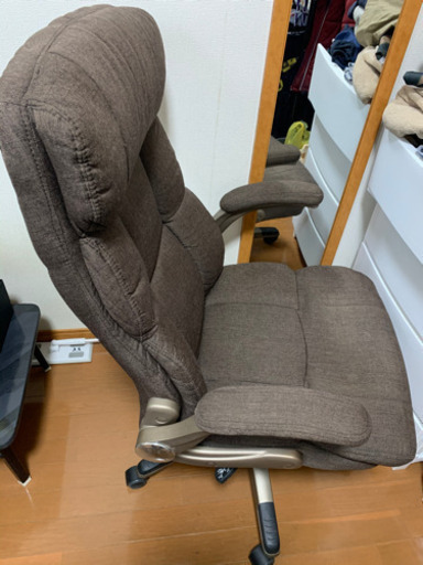 【締め切り間近】高さ調節機能付きハイバックチェア
