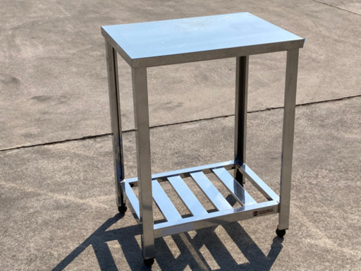 格安で！ステンレス作業台◇調理台◇DIYテーブル◇厨房機器◇アジャスター付◇幅60cm◇①