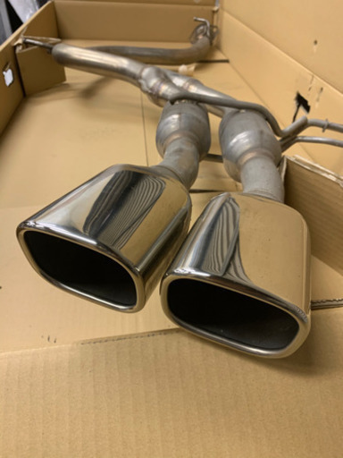 30 R.2 アルファード　モデリスタマフラー