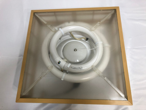中古品　照明器具　2個　古いけど使えます　電球付き