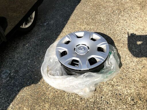 ハイエース純正ホイールとホイールキャップ４本セット