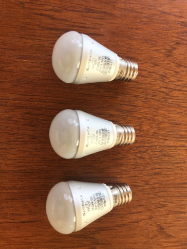 LED電球(調光器対応、Panasonic、E17)３個売ります