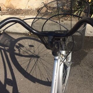 《レンタサイクル店使用　自転車整備士整備済み！》54中古車　26インチ　シティサイクル　シルバー の画像