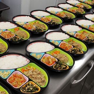 お弁当の盛付けスタッフ募集