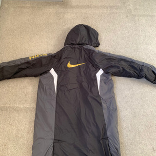 NIKEベンチコート　ジュニアサイズＬの画像